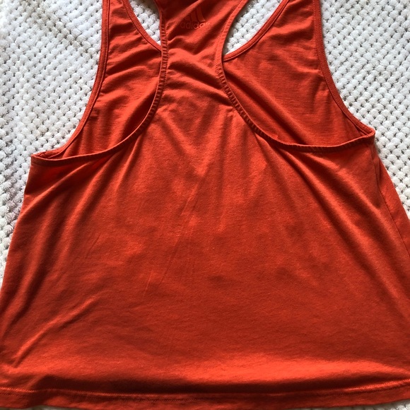 Cropped Adidas tank size L racerback - Picture 2 of 4
